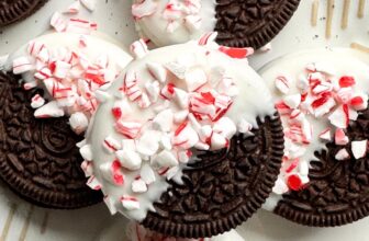 PEPPERMINT OREOS – The Southern Girl Cooks